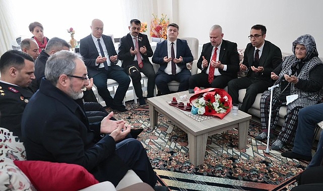 baskan-pehlivan-sehit-ailelerini-ziyaret-etti-basimizin-tacisiniz-VhemYdeq.jpg