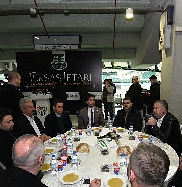 bursaspor-ailesi-geleneksel-iftarda-bulustu-8GvJFeOZ.jpg