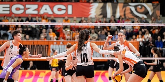 Eczacıbaşı Dynavit Vodafone Sultan Ligi Play-off serisi ilk maçında VakıfBank’ı konuk etti