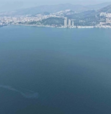 izmir-korfezinde-yine-dis-kaynakli-kirlilik-alarmi-QL4UEBTj.jpg