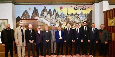 kirgizistan-ankara-buyukelcisi-kazakbayev-belediye-baskani-ariyi-ziyaret-etti-Z6rfKfgE.jpg