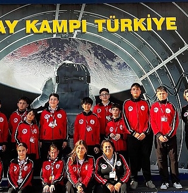 kktcli-izciler-bu-kez-uzay-atmosferinde-kamp-kurdu-dMJjcQey.jpg