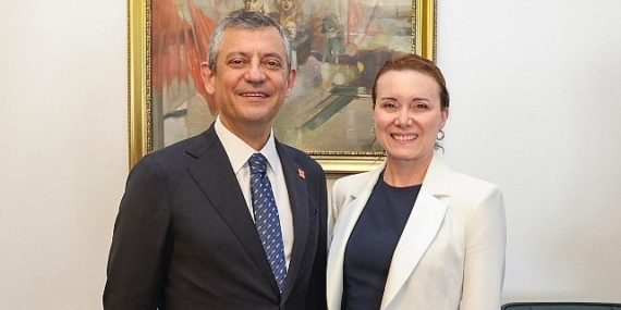 Konak’ta Ferdi Zeyrek Gençlik Merkezi açılıyor: Kurdeleyi Özgür Özel kesecek