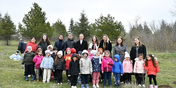 Orman Haftası’nda Minik Eller Fidanları Toprakla Buluşturdu
