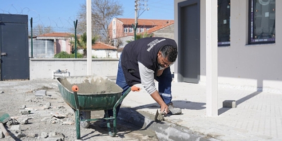 Burhaniye Belediyesi Fen İşleri Ekipleri Çalışmalarını Kesintisiz Sürdürüyor