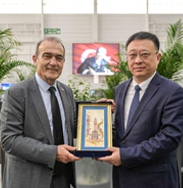 izmir-buyuksehir-belediyesi-qingdao-belediyesini-konuk-etti-Hv8Leyv8.jpg