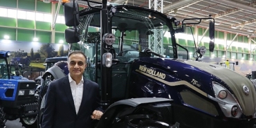 new-holland-konya-tarim-fuarinda-ciftcilere-t580b-traktor-kazanma-sansi-sunuyor-3nMHui3l.jpg