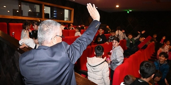 Öğrencilerden sinema keyfi