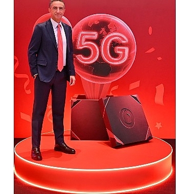 vodafone-turkiye-icra-kurulu-baskani-engin-aksoy-vodafoneun-dunyada-yaptigi-en-buyuk-5g-lansmanini-tlHmkUzi.jpg